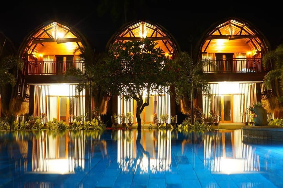 Aldi'S Bungalow Kuta  Exteriör bild