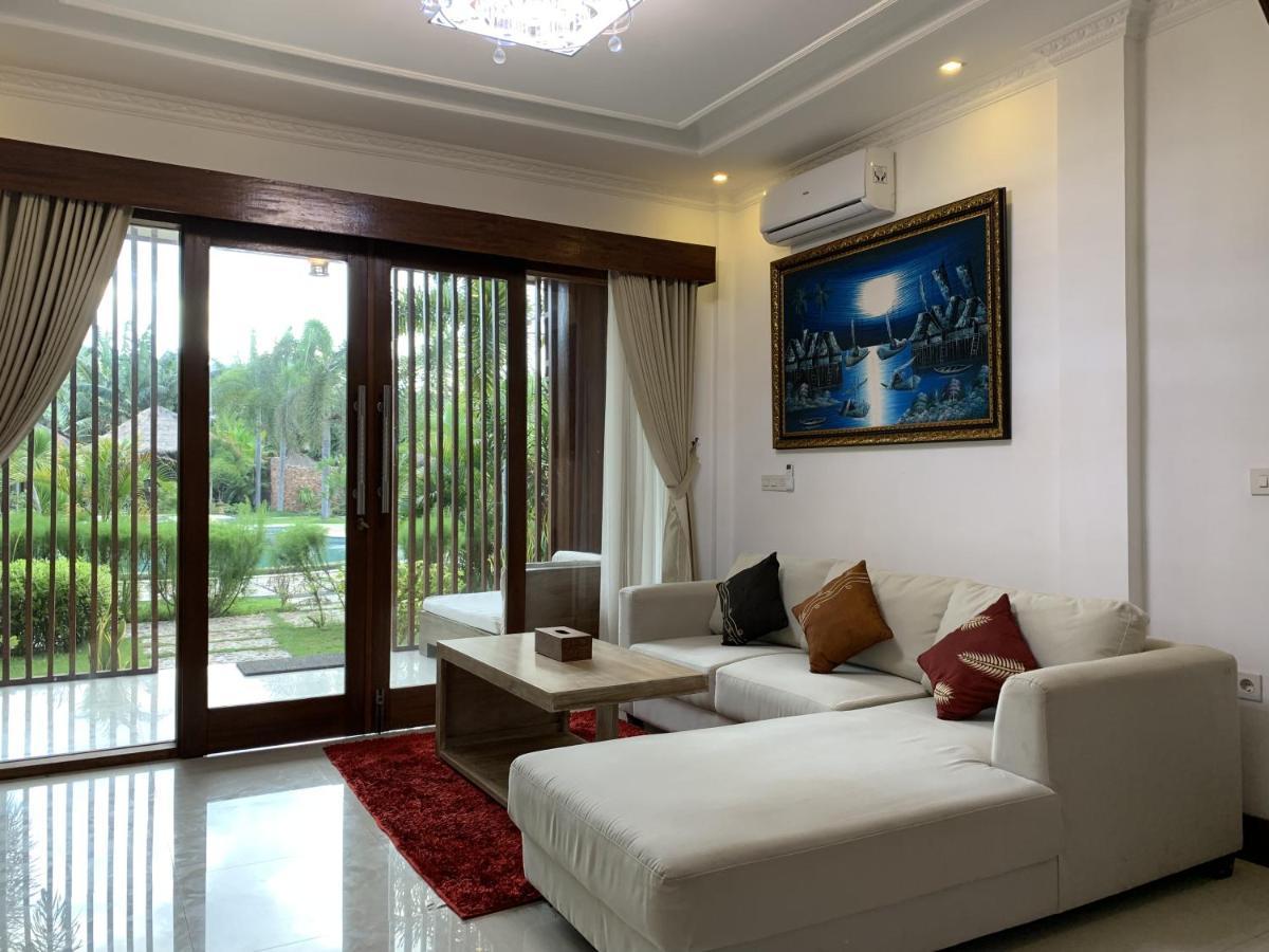 Aldi'S Bungalow Kuta  Exteriör bild